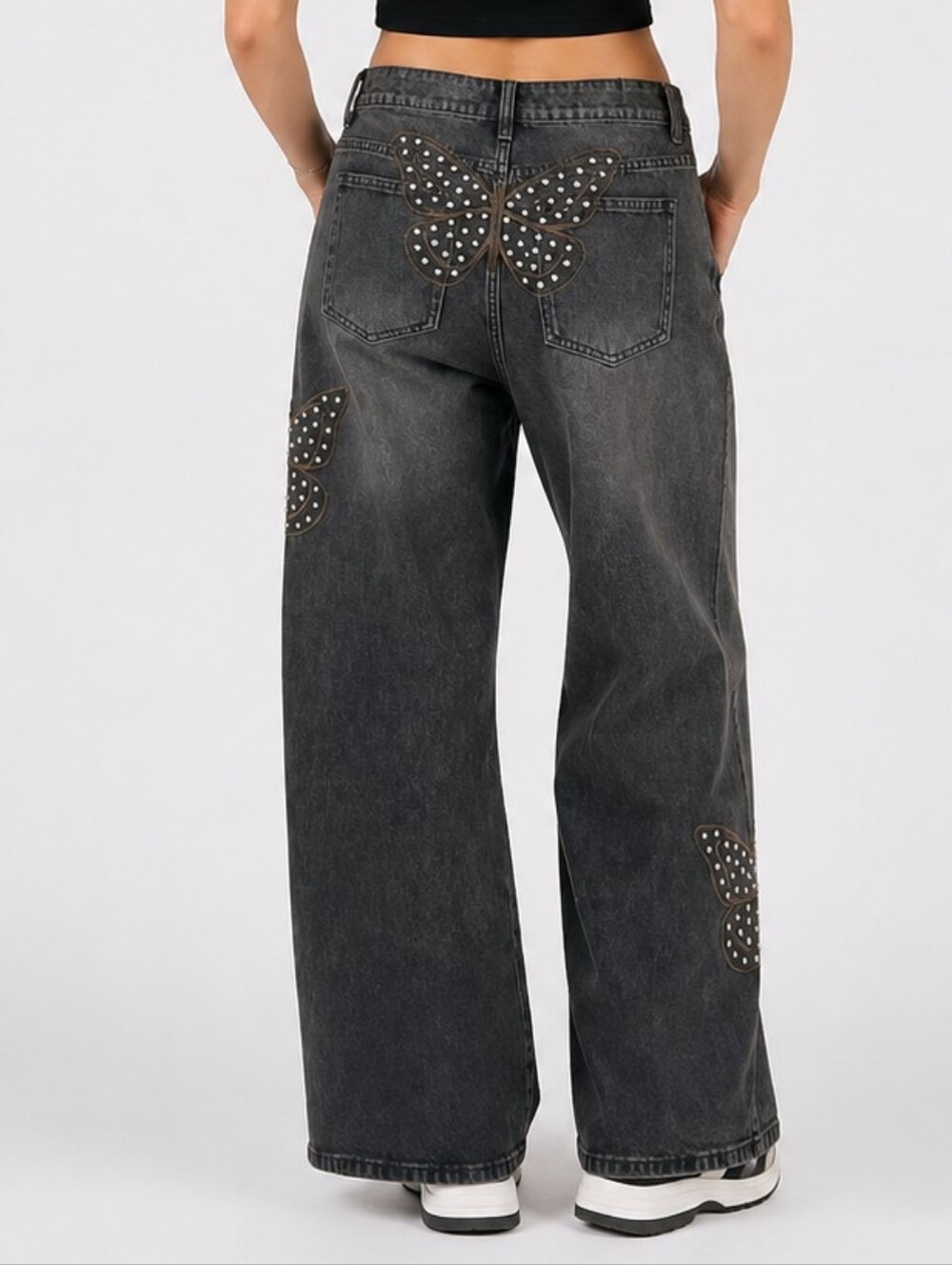Black Wide-Leg Baggy Y2k Jeans with Studded Butterfly Accents Med Goth